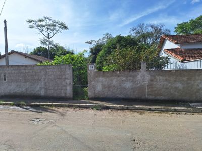 Venda: Terreno no Centro da Cidade de Quatis RJ