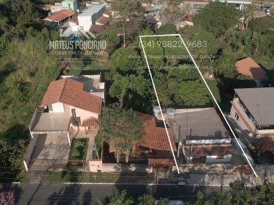 Venda: Casa com 3 Quartos em Quatis RJ